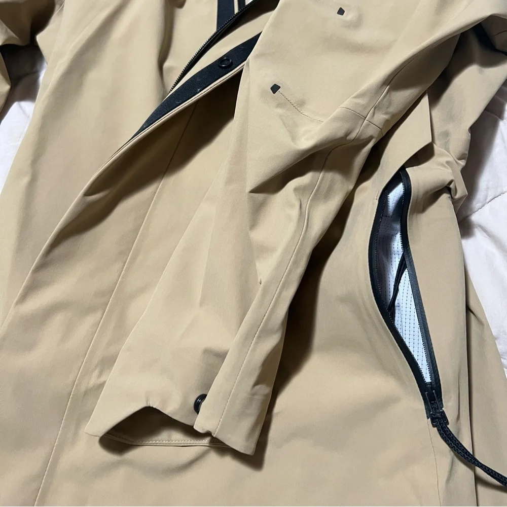 Women’s On-running Parka - Picture 7 of 10